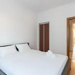 Spodek 2-bedroom By Bookinghost