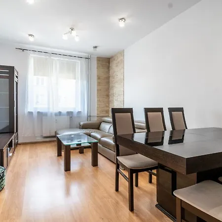 Spodek 2-bedroom By Bookinghost Appartamento Katowice