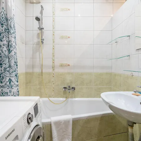 Spodek 2-bedroom By Bookinghost * Катовице