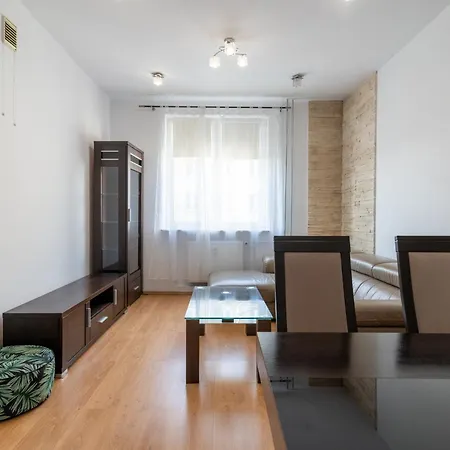 Spodek 2-bedroom By Bookinghost Апартаменты Катовице
