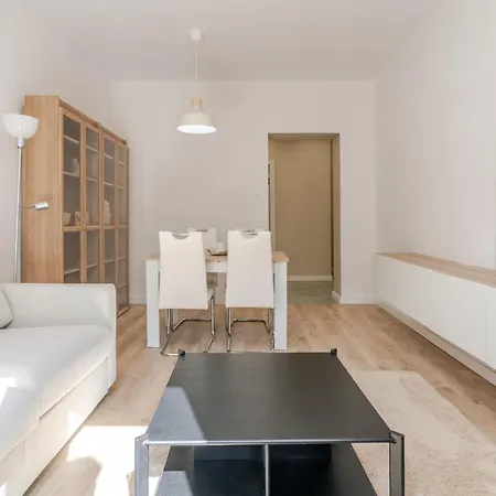 Spodek 2-bedroom By Bookinghost Appartamento