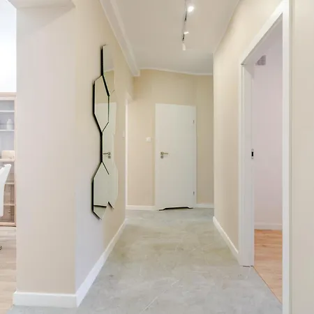 Appartamento Spodek 2-bedroom By Bookinghost *
