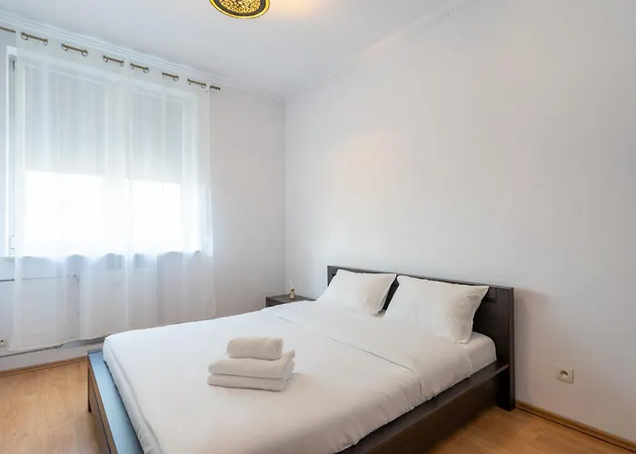 Spodek 2-bedroom By Bookinghost * קטוביץ