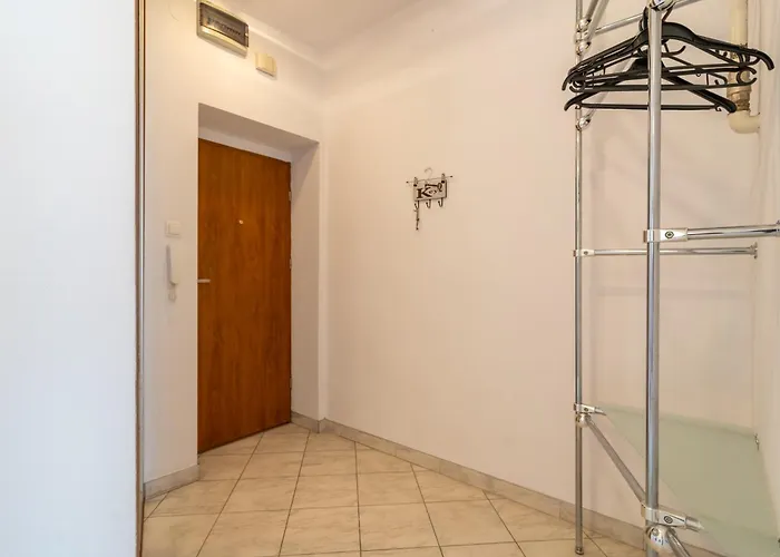 Spodek 2-bedroom By Bookinghost דירה קטוביץ