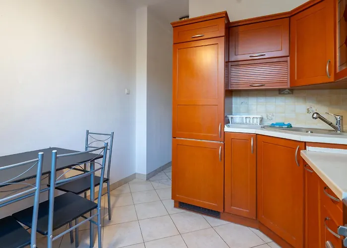 Spodek 2-bedroom By Bookinghost *